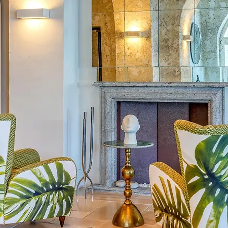 Francesca Villa Capri