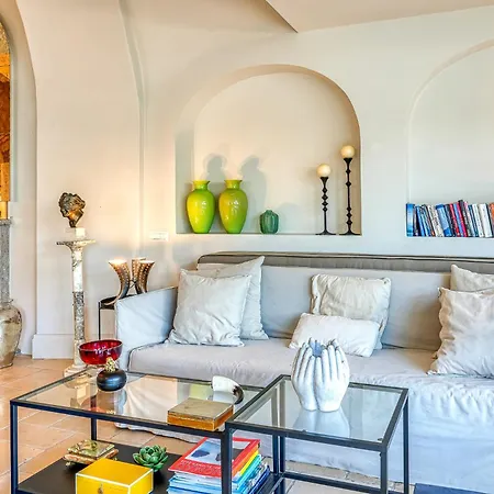 Francesca וילה קאפרי